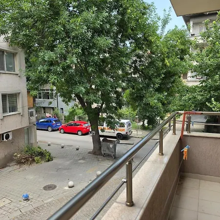 Modern In The Heart Of بلوفديف
